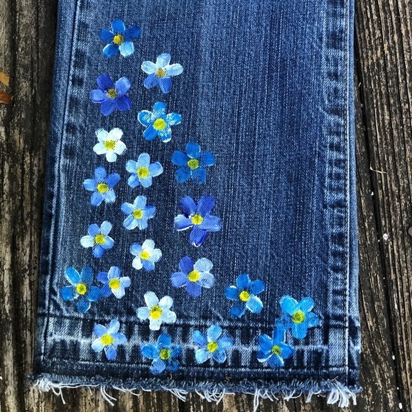 Calvin Klein Highwaisted Handpainted Jeans - Picture 9 of 13